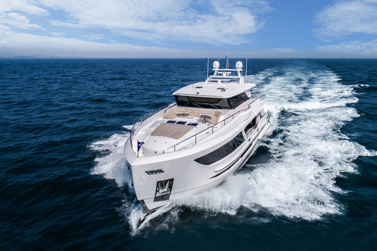 The FD87 Skyline Hull 11 Makes Her American Debut at FLIBS