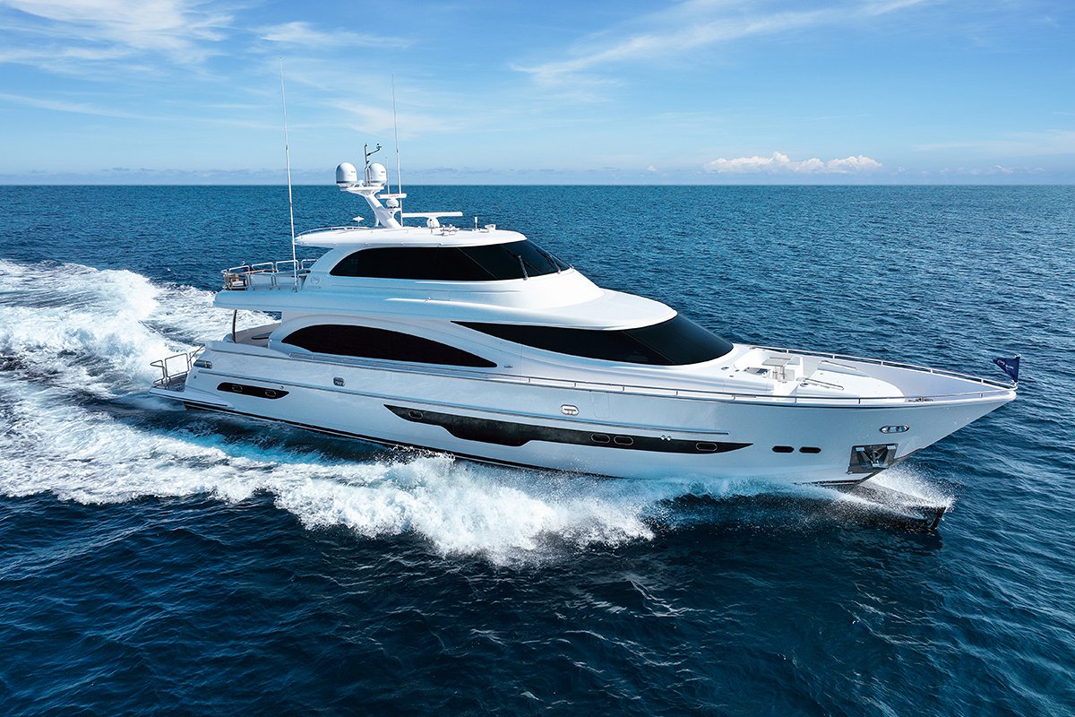 HORIZON YACHTS LAUNCHES FIRST E90 Image