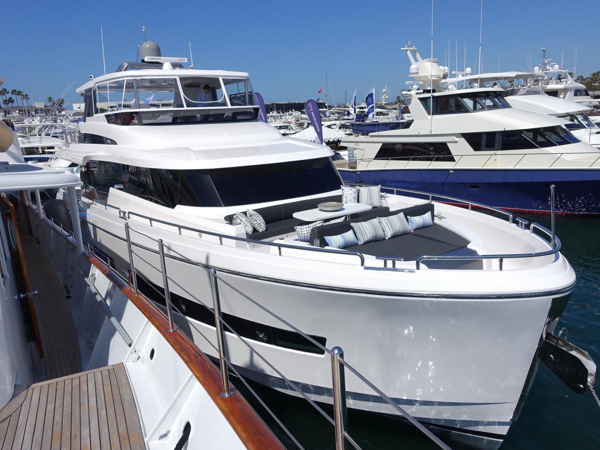 Horizon V68 Makes a Splash at Newport Beach Boat Show