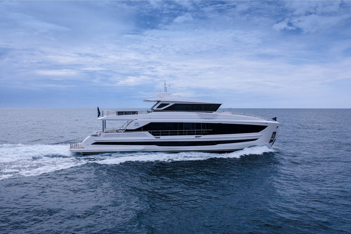 Horizon Yachts Launches Custom FD90
