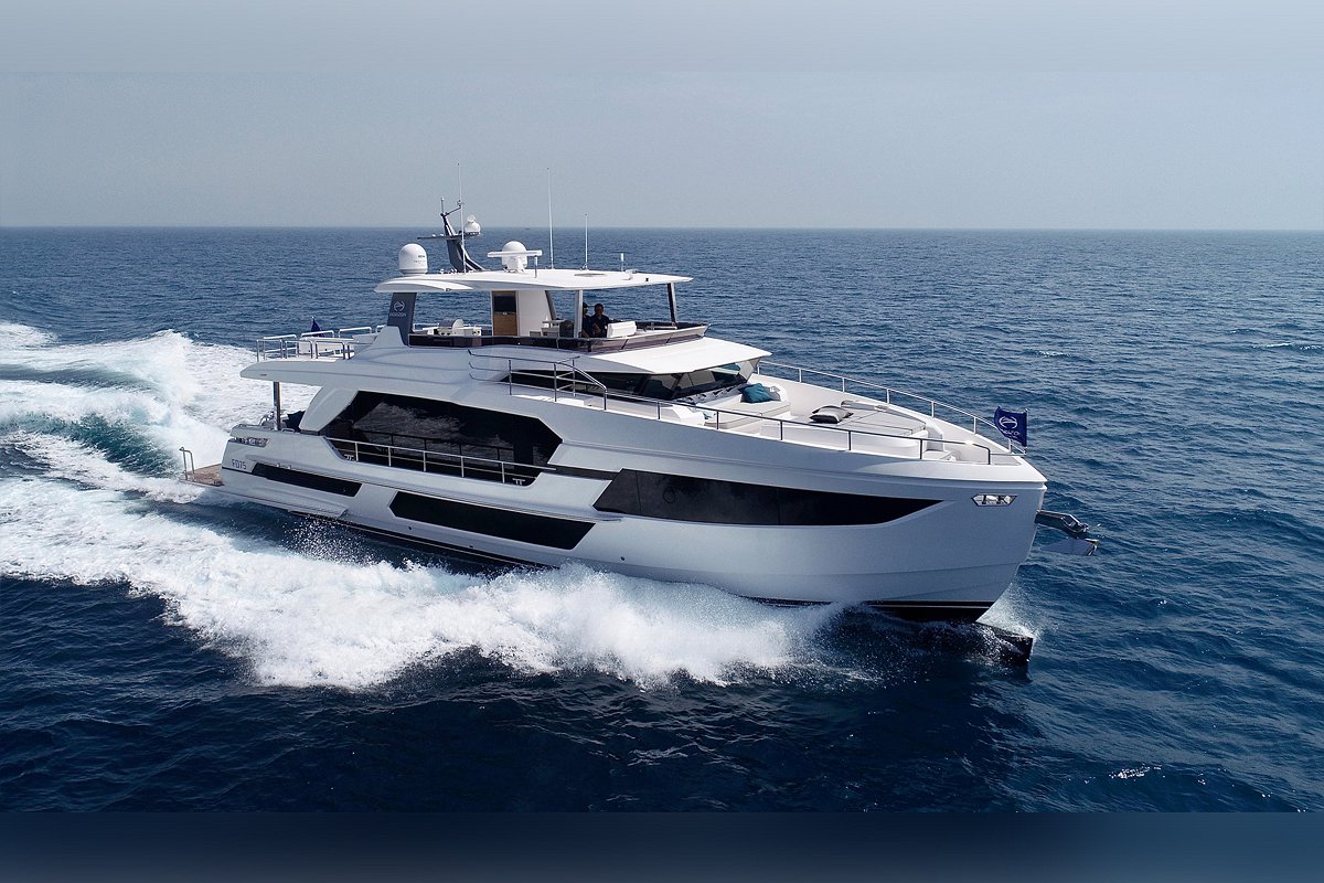 Horizon Yachts Launches Second FD75