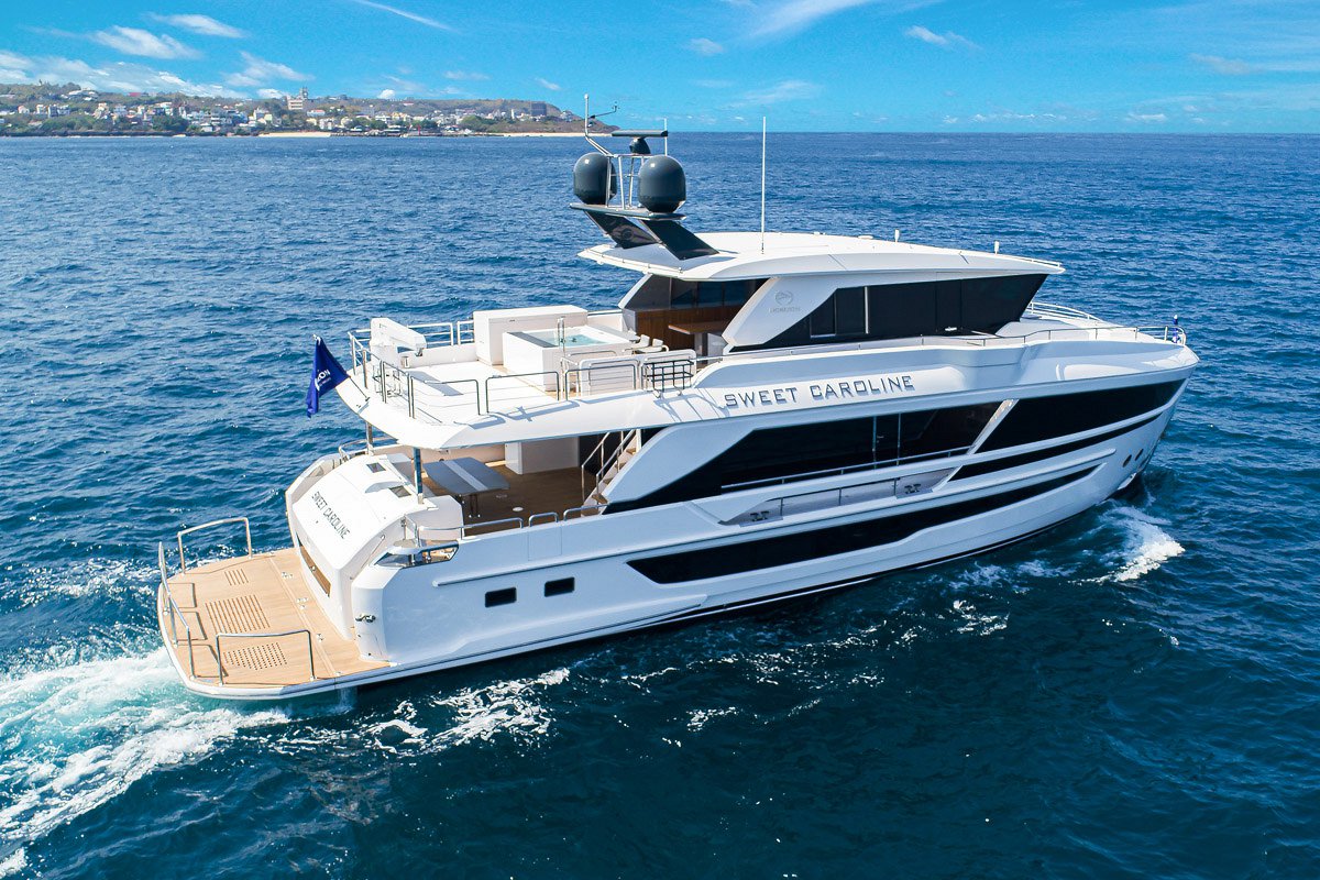 The innovative new FD80 Hull 10 is the first FD80 model in Australia to feature a convertible VIP and a galley-aft layout.