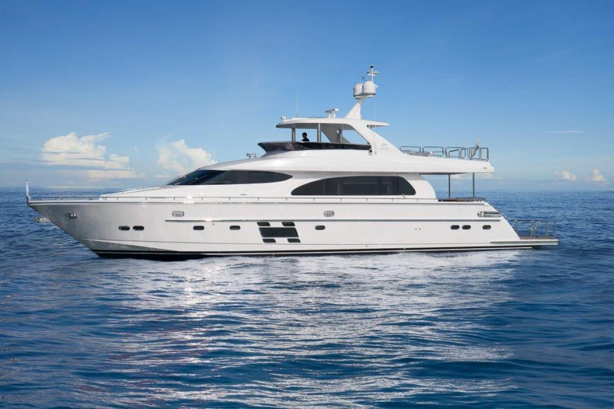 Innovative Horizon E78 Motoryacht Delivers to New Owner in Florida
