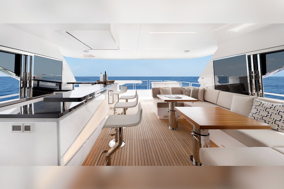 Horizon Yachts Launches New FD87 Skyline