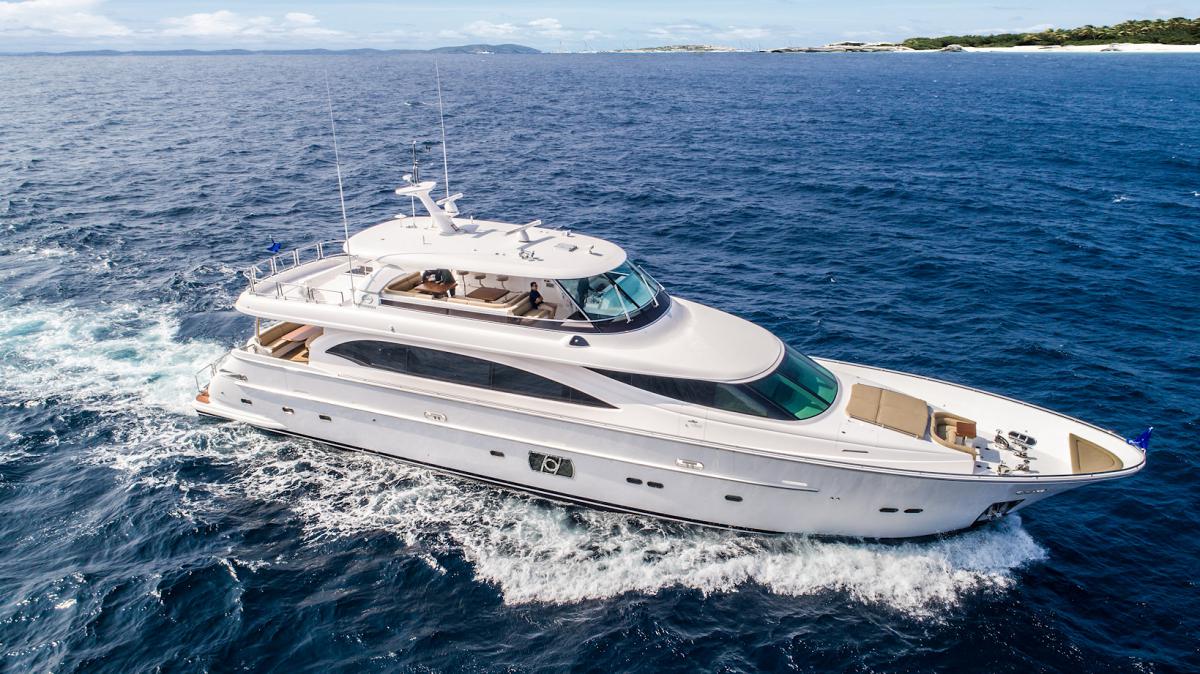 Horizon Yachts' New E98 Motoryacht to Make Global Debut at 2017 Palm Beach Boat Show