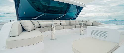 Horizon FD100 Tri-Deck Yacht